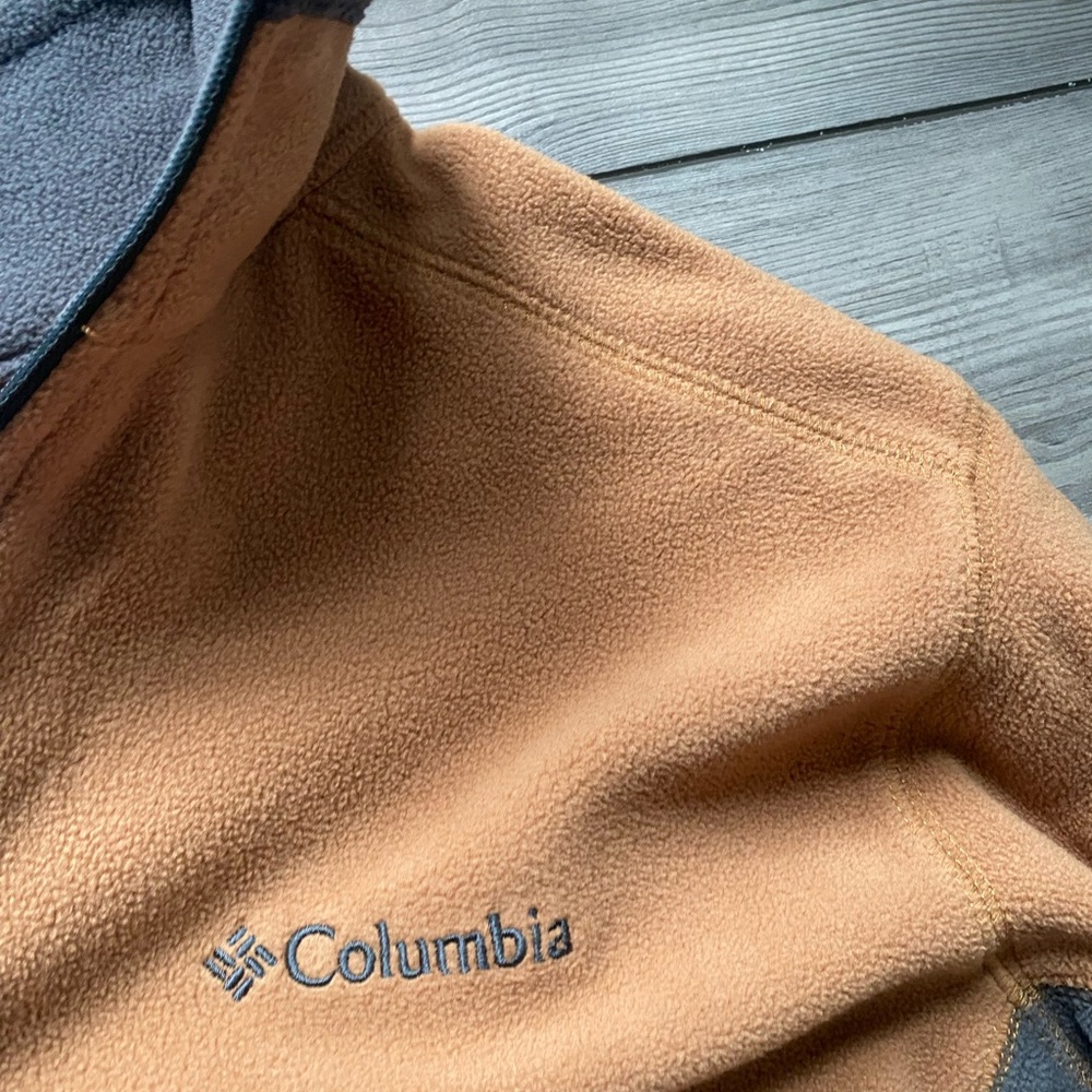 Columbia Gray and Tan Fleece Jacket